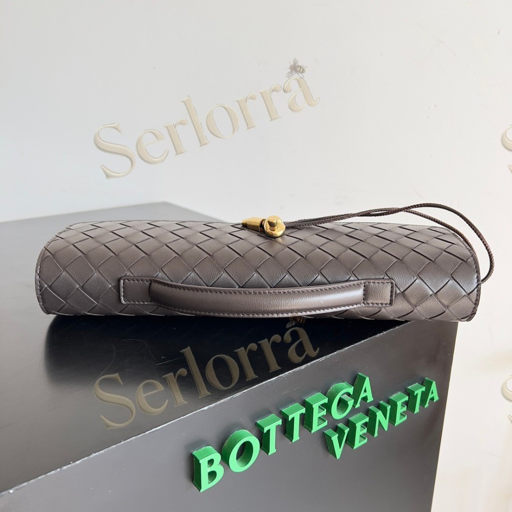 BOTTEGA VENETA ANDIAMO CLUTCH