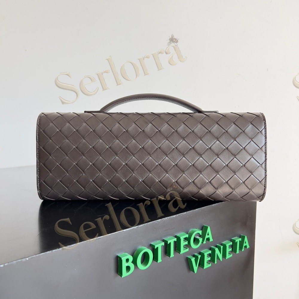 BOTTEGA VENETA ANDIAMO CLUTCH