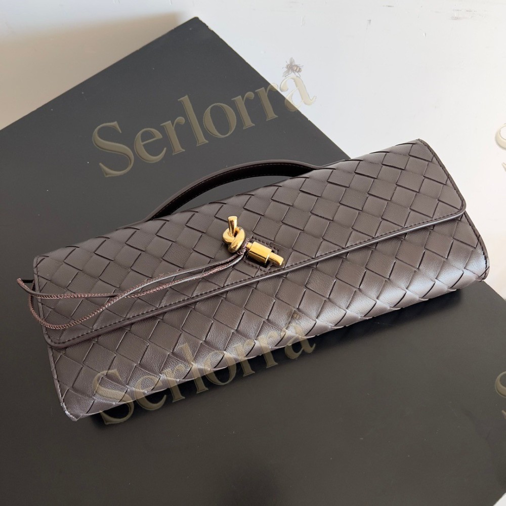 BOTTEGA VENETA ANDIAMO CLUTCH