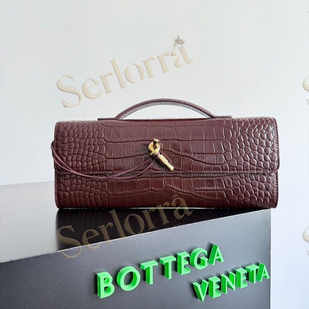BOTTEGA VENETA ANDIAMO CLUTCH