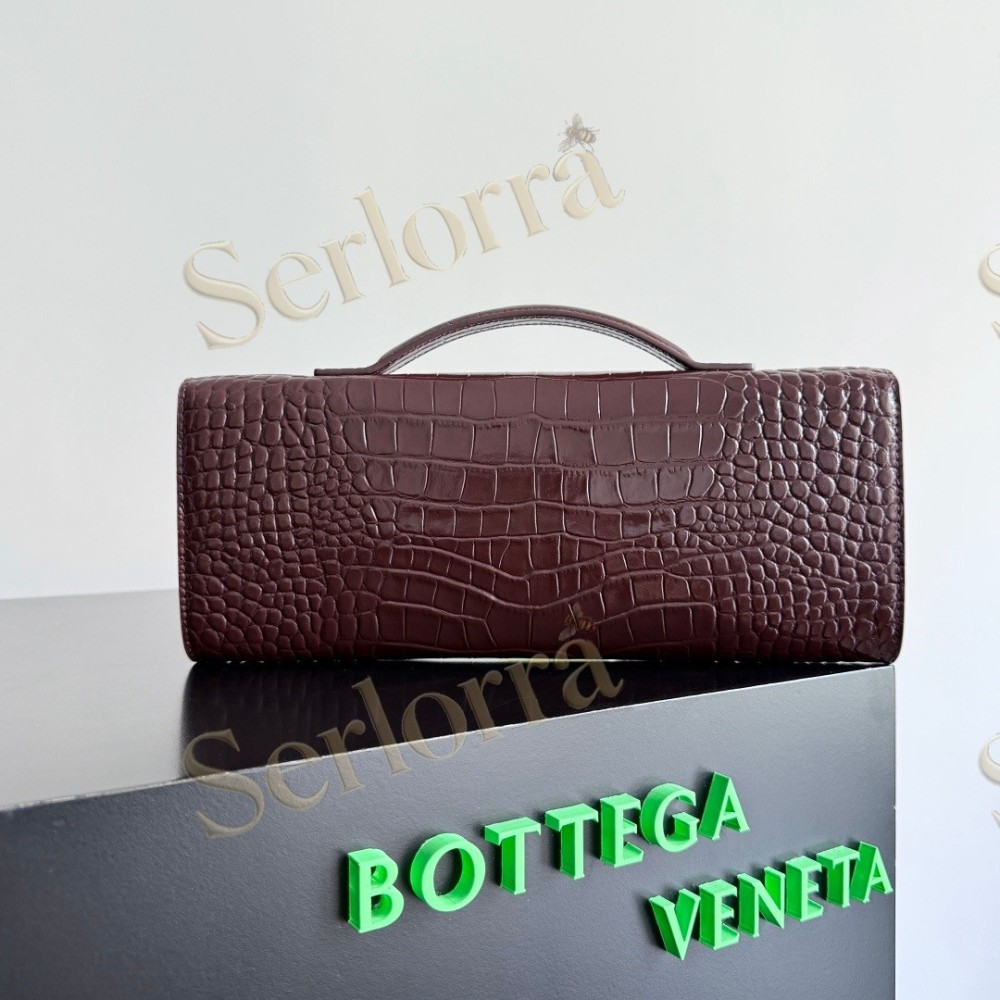 BOTTEGA VENETA ANDIAMO CLUTCH