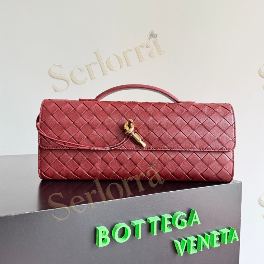 BOTTEGA VENETA ANDIAMO CLUTCH