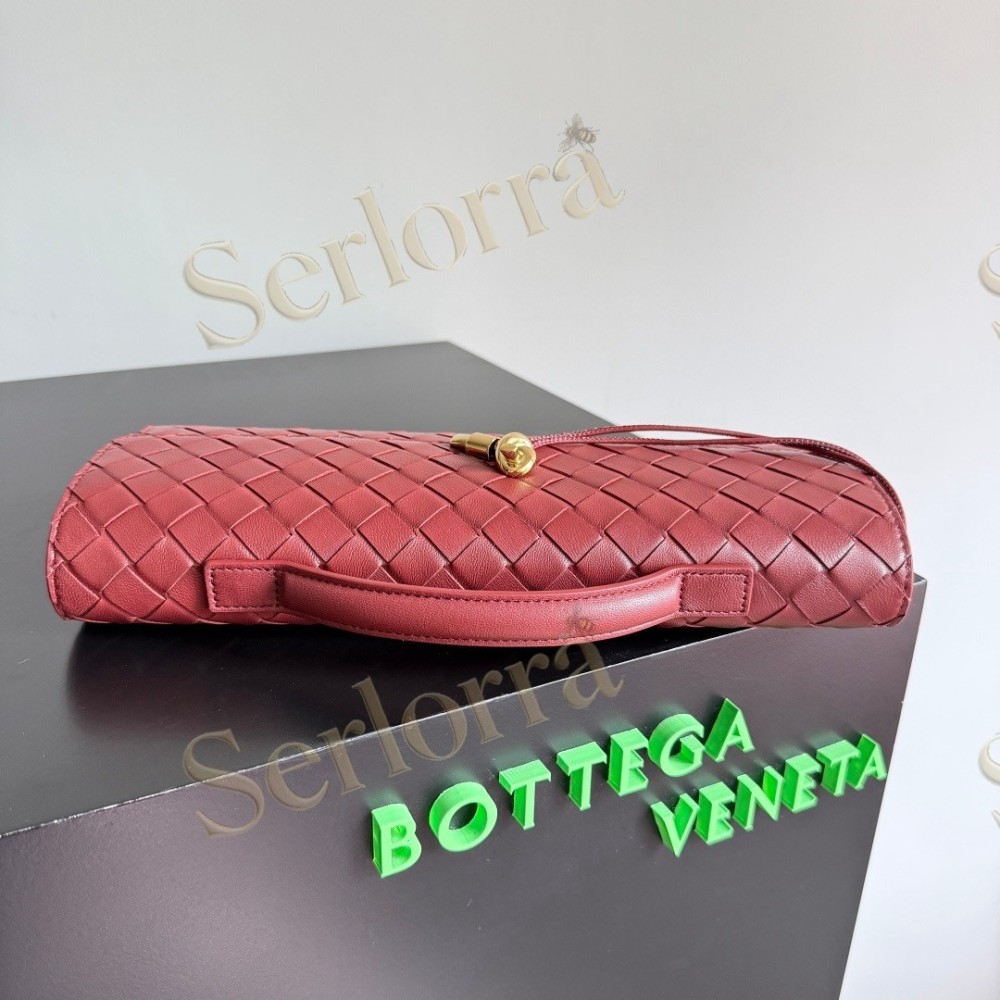 BOTTEGA VENETA ANDIAMO CLUTCH