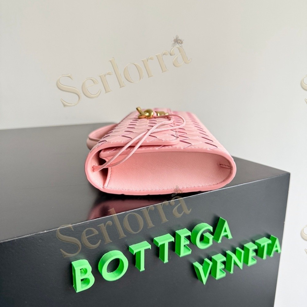 BOTTEGA VENETA ANDIAMO CLUTCH