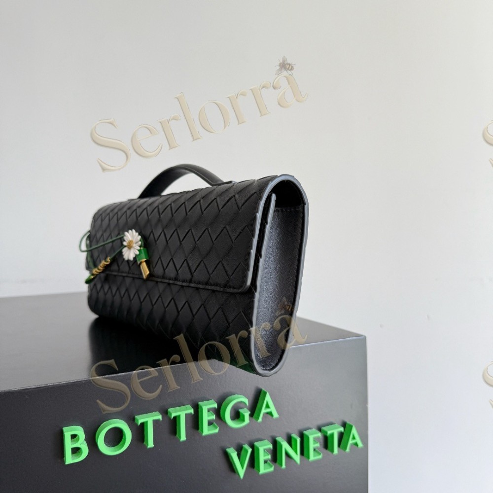 BOTTEGA VENETA ANDIAMO CLUTCH