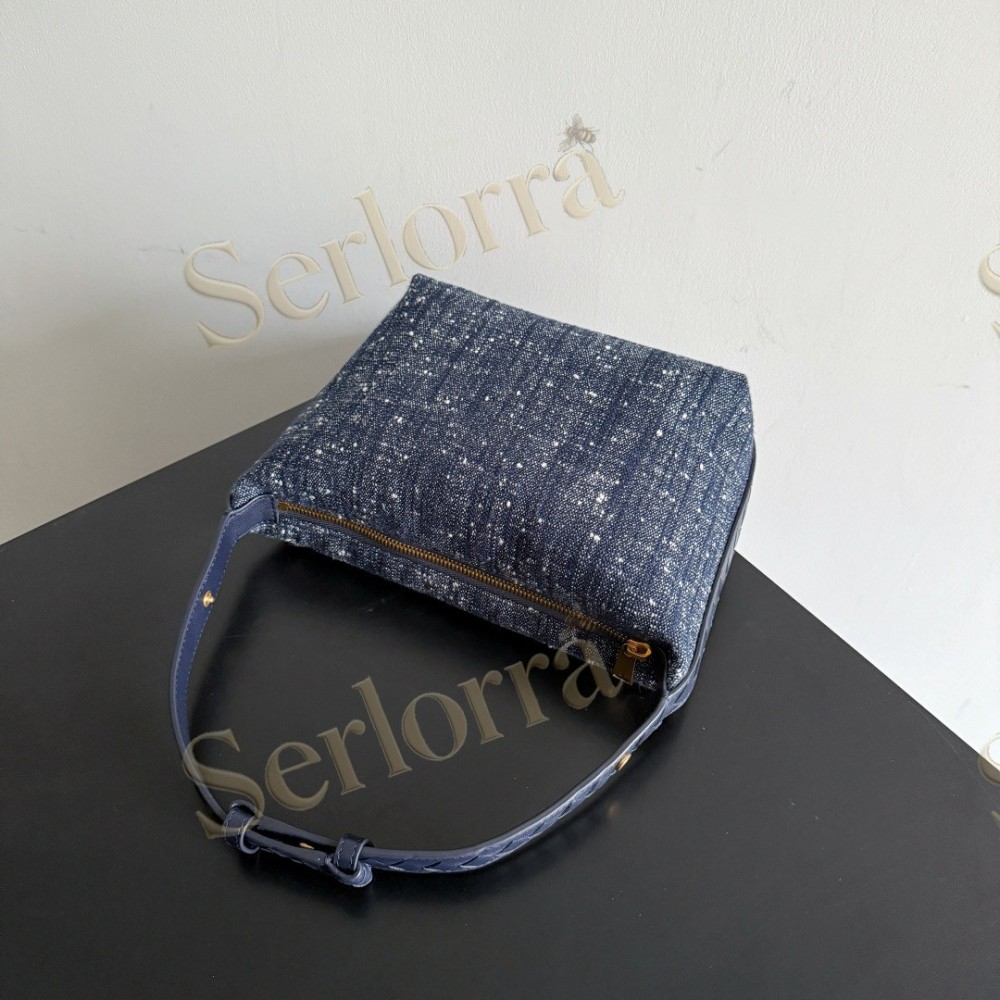 BOTTEGA VENETA WALLACE