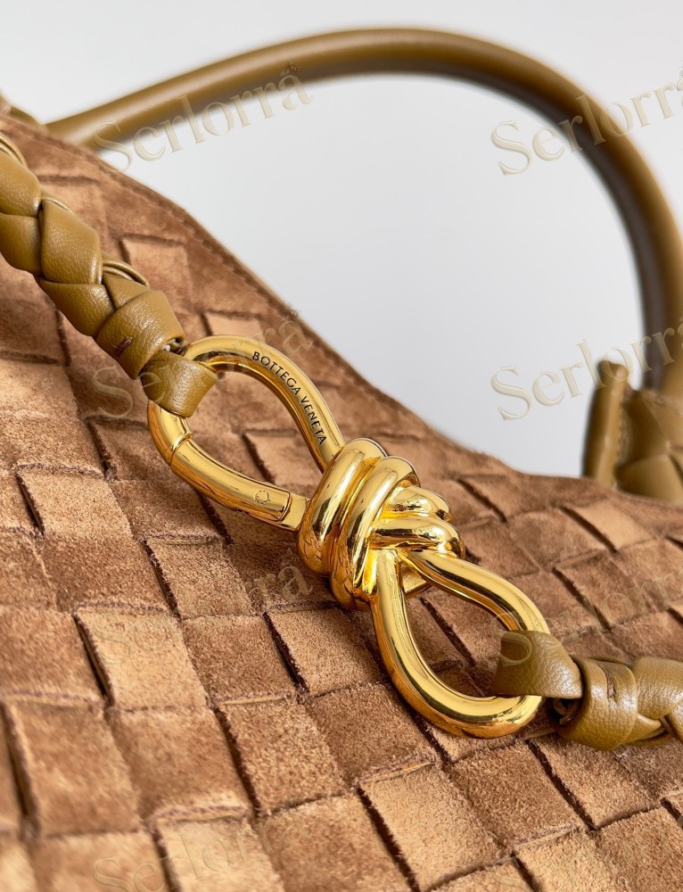 BOTTEGA VENETA ANDIAMO LARGE INTRECCIATO LEATHER TOTE