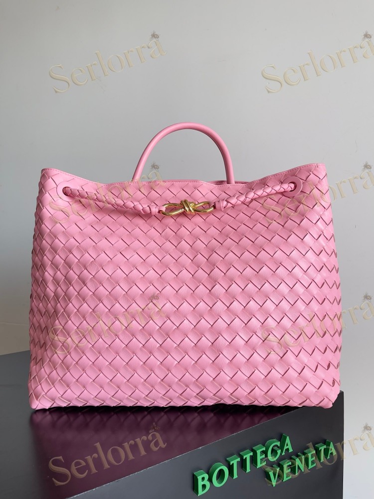 BOTTEGA VENETA ANDIAMO LARGE INTRECCIATO LEATHER TOTE