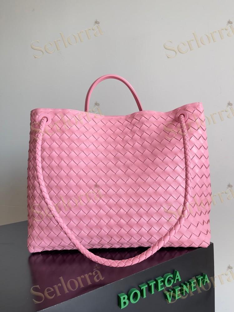 BOTTEGA VENETA ANDIAMO LARGE INTRECCIATO LEATHER TOTE