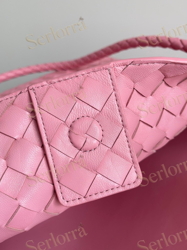 BOTTEGA VENETA ANDIAMO LARGE INTRECCIATO LEATHER TOTE