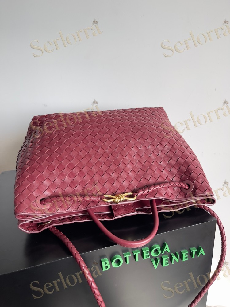 BOTTEGA VENETA ANDIAMO LARGE INTRECCIATO LEATHER TOTE