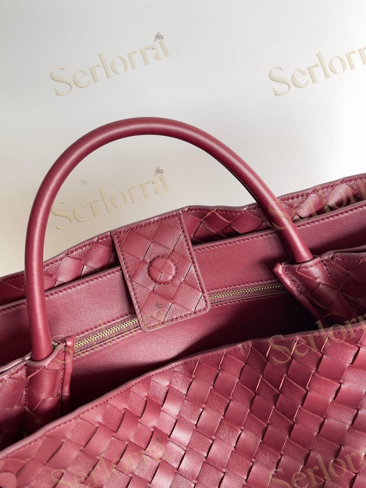 BOTTEGA VENETA ANDIAMO LARGE INTRECCIATO LEATHER TOTE
