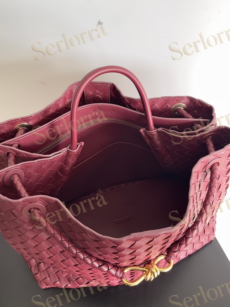 BOTTEGA VENETA ANDIAMO LARGE INTRECCIATO LEATHER TOTE