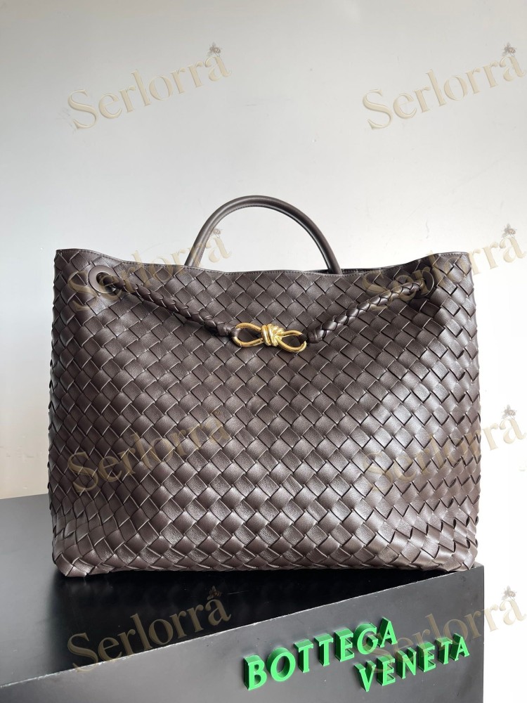 BOTTEGA VENETA ANDIAMO LARGE INTRECCIATO LEATHER TOTE