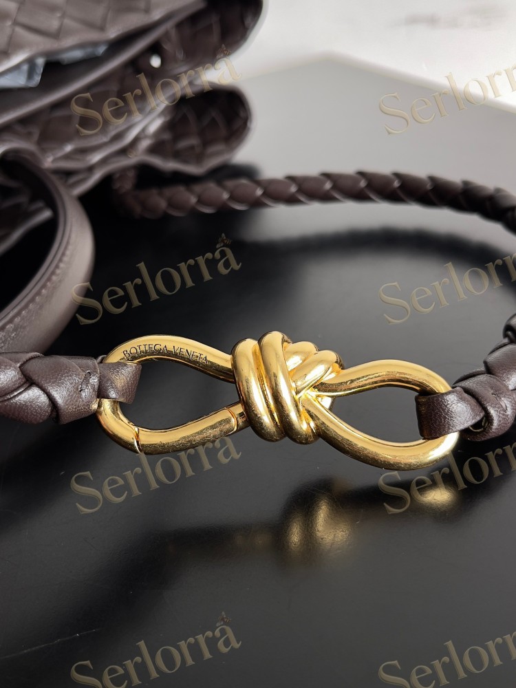 BOTTEGA VENETA ANDIAMO LARGE INTRECCIATO LEATHER TOTE