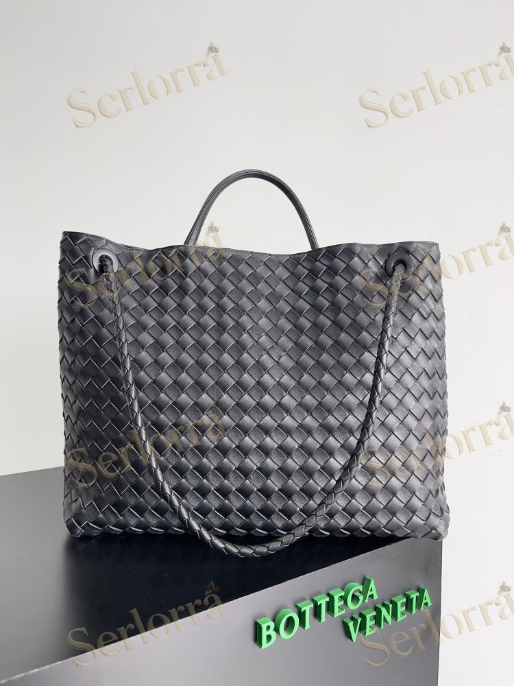 BOTTEGA VENETA ANDIAMO LARGE INTRECCIATO LEATHER TOTE