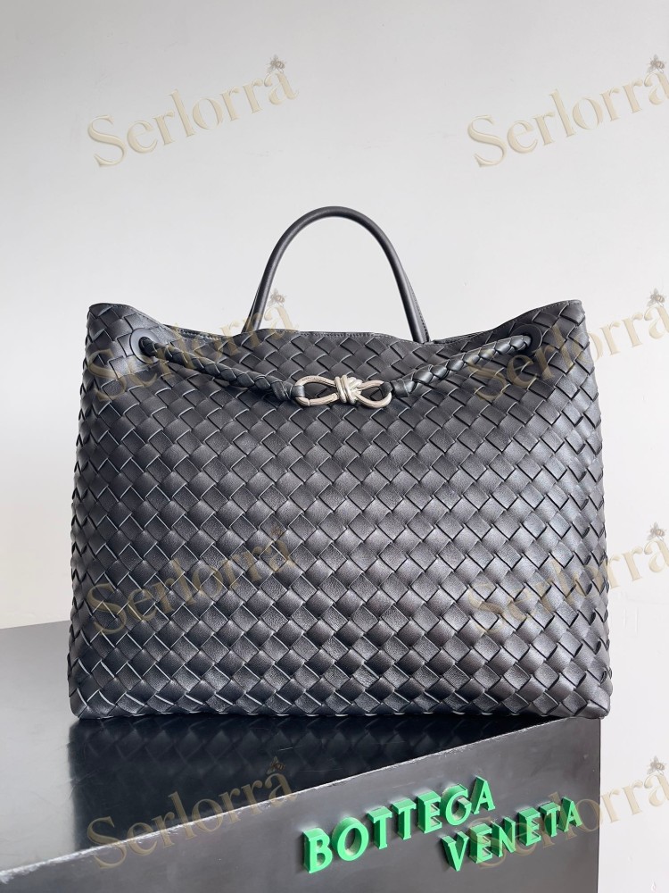 BOTTEGA VENETA ANDIAMO LARGE INTRECCIATO LEATHER TOTE