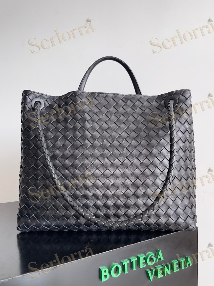 BOTTEGA VENETA ANDIAMO LARGE INTRECCIATO LEATHER TOTE