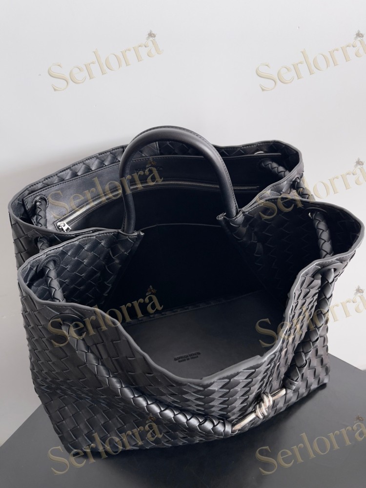BOTTEGA VENETA ANDIAMO LARGE INTRECCIATO LEATHER TOTE