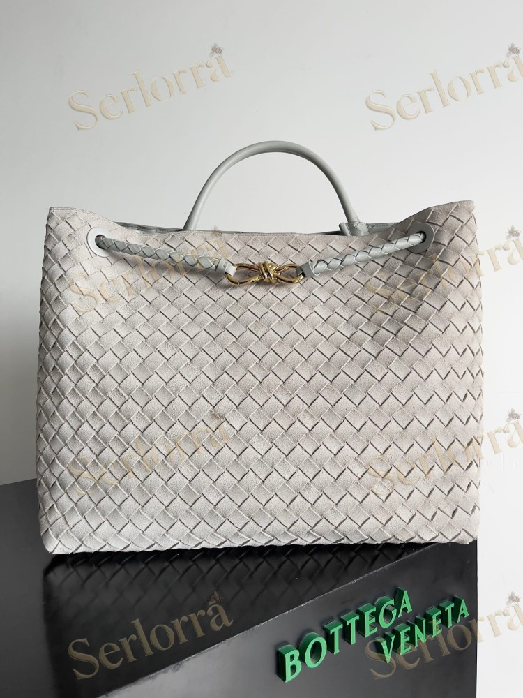 BOTTEGA VENETA ANDIAMO LARGE INTRECCIATO LEATHER TOTE