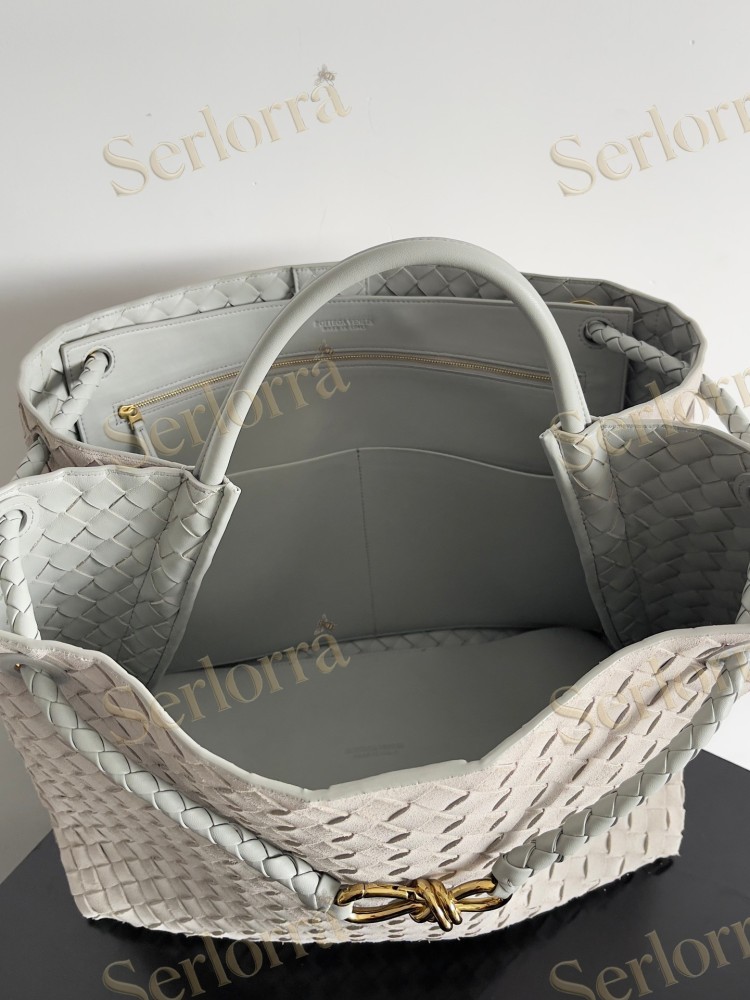 BOTTEGA VENETA ANDIAMO LARGE INTRECCIATO LEATHER TOTE