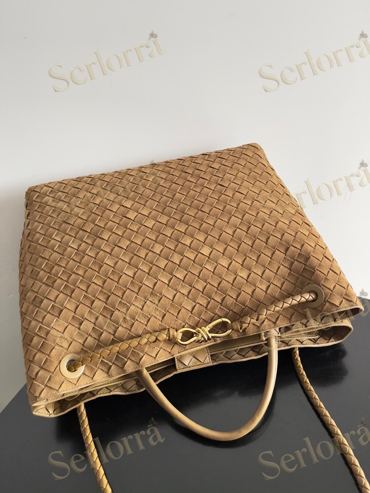 BOTTEGA VENETA ANDIAMO LARGE INTRECCIATO LEATHER TOTE