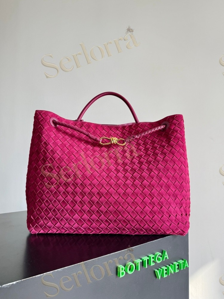 BOTTEGA VENETA ANDIAMO LARGE INTRECCIATO LEATHER TOTE