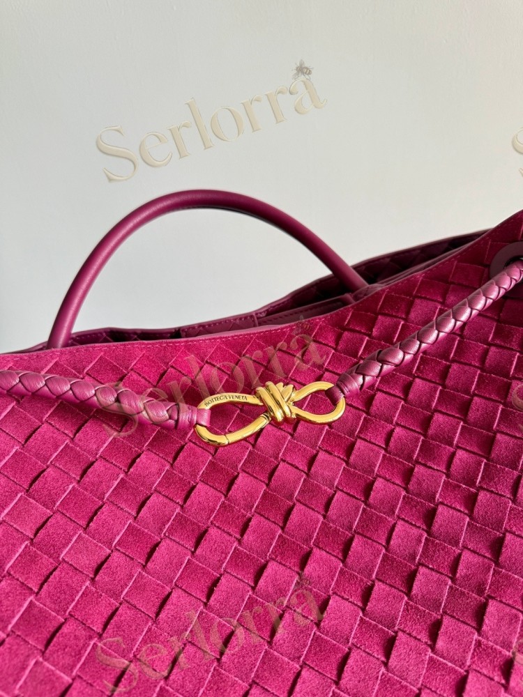 BOTTEGA VENETA ANDIAMO LARGE INTRECCIATO LEATHER TOTE