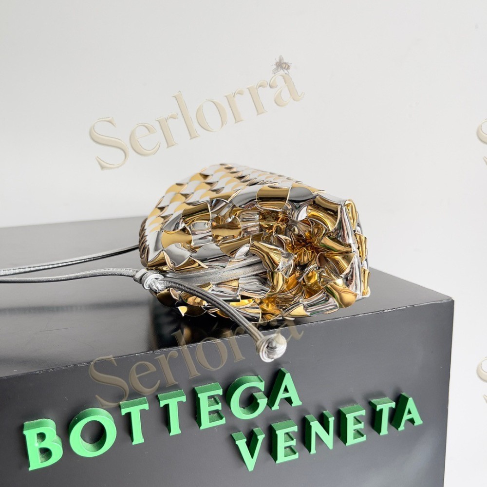 BOTTEGA VENETA MINI POUCH