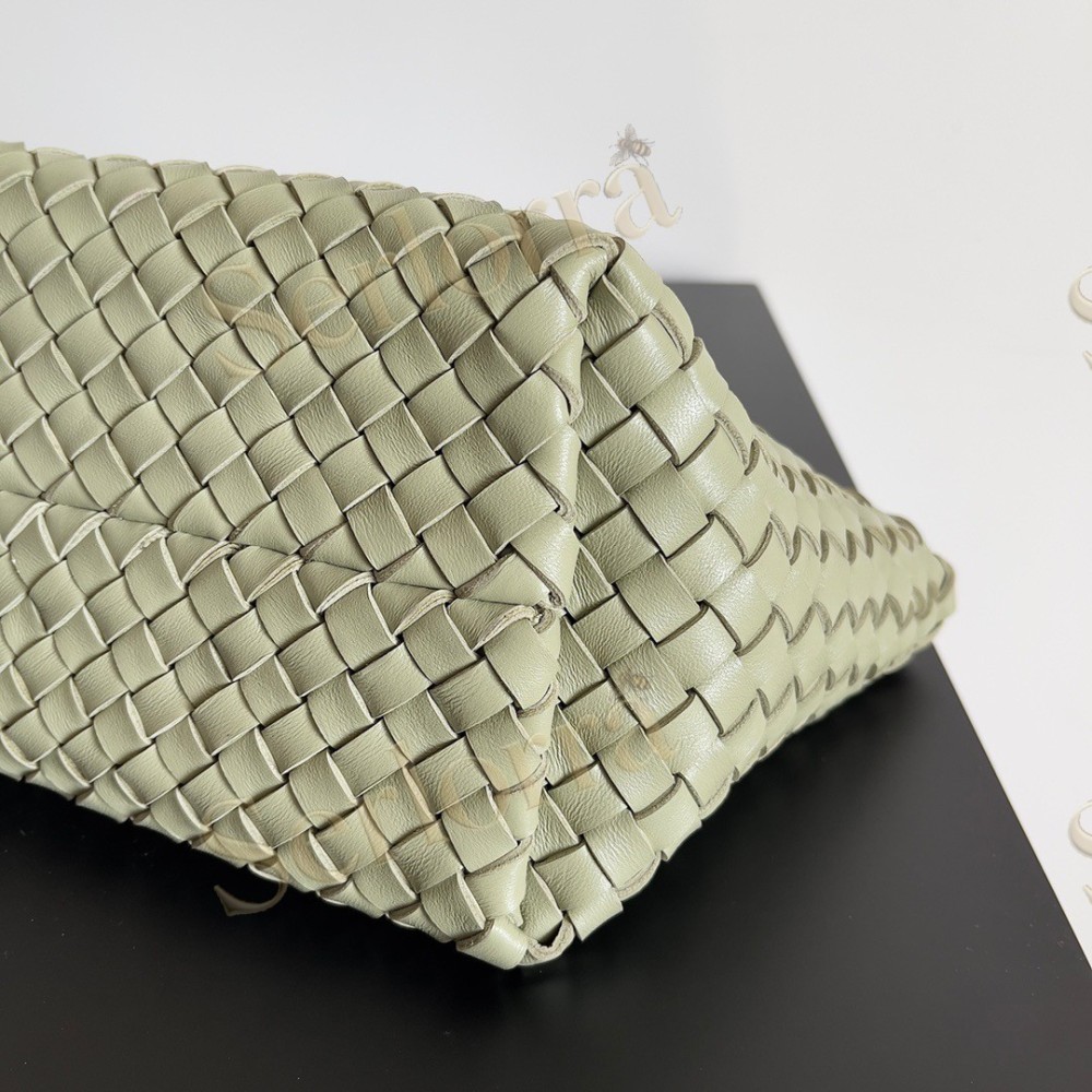 BOTTEGA VENETA MINI CABAT