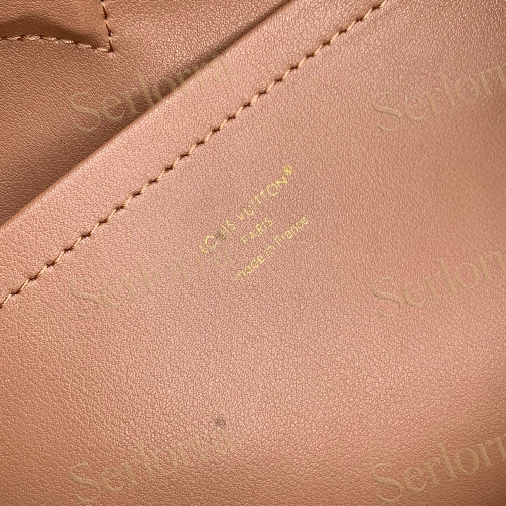 LOUIS VUITTON CAPUCINES GM