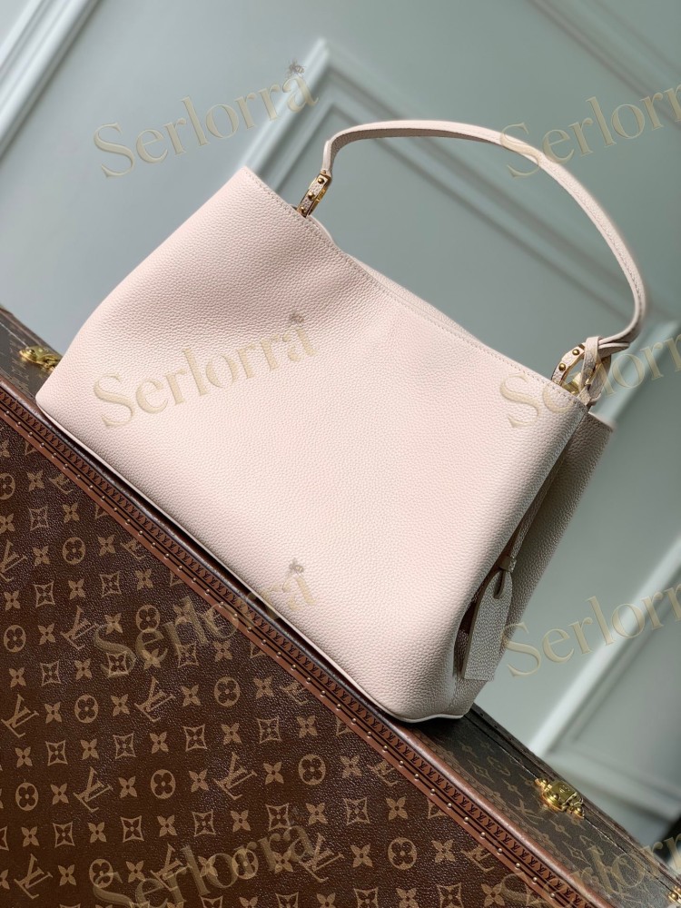 LOUIS VUITTON CAPUCINES GM