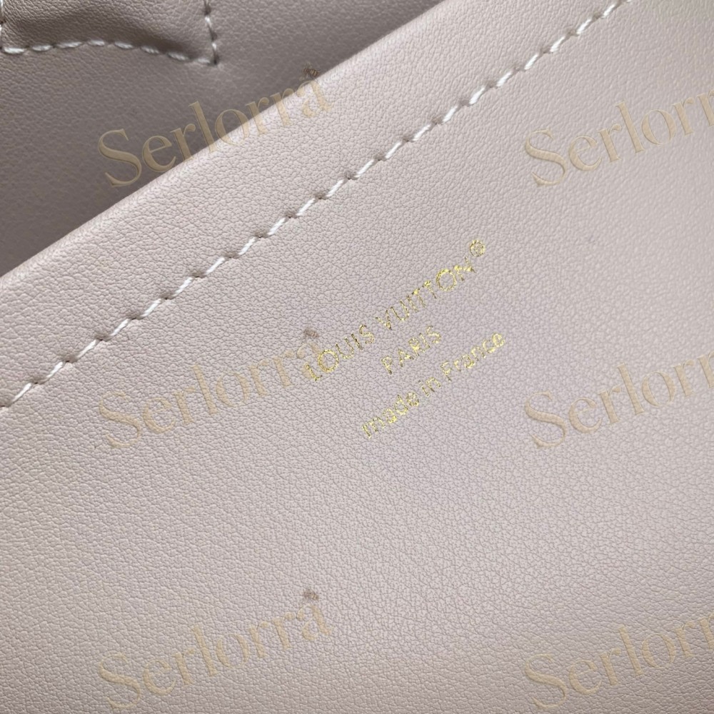 LOUIS VUITTON CAPUCINES GM