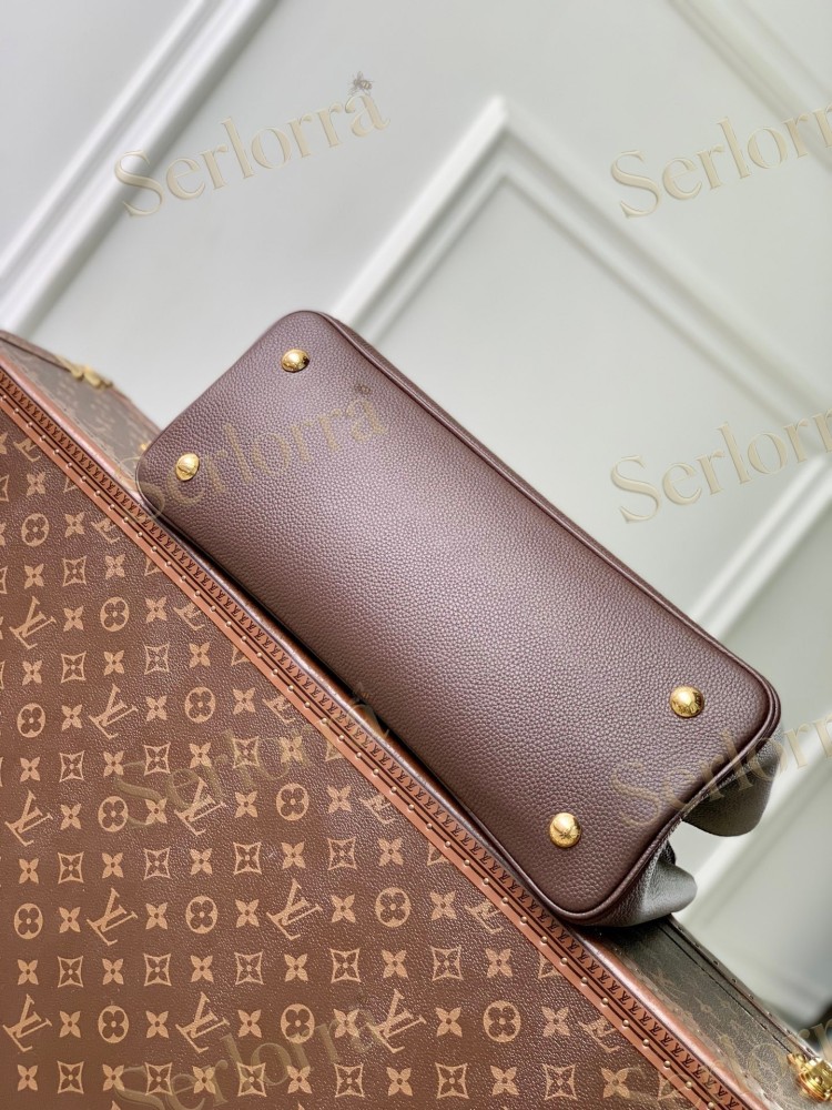 LOUIS VUITTON CAPUCINES GM