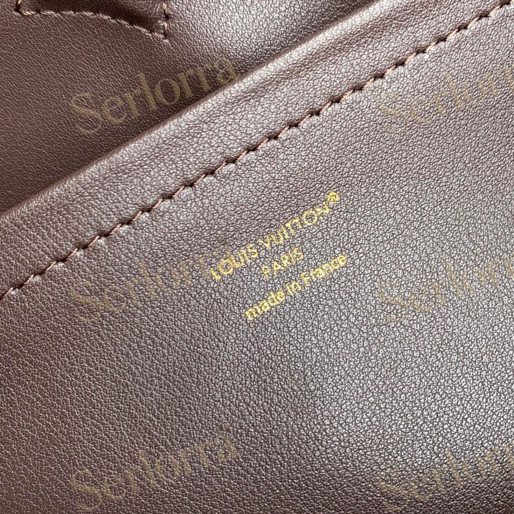 LOUIS VUITTON CAPUCINES GM