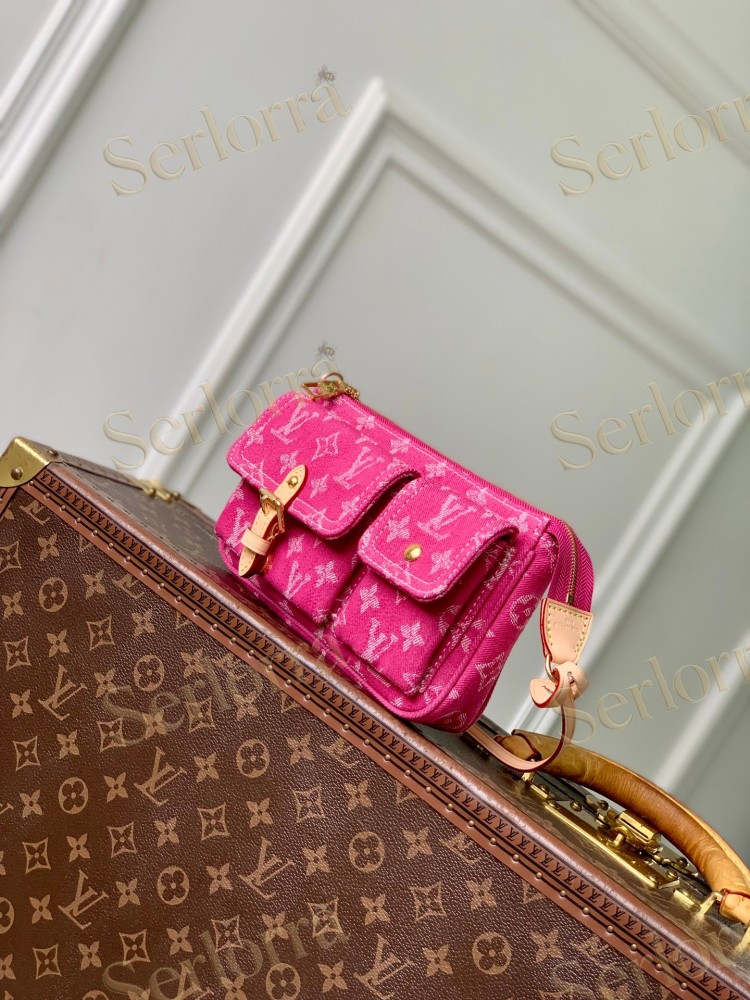 LOUIS VUITTON POCHETTE ACCESSORIES CARGO
