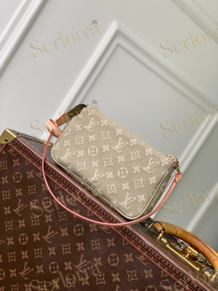 LOUIS VUITTON POCHETTE ACCESSORIES CARGO