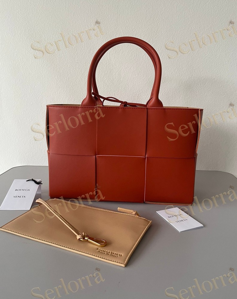 BOTTEGA VENETA SMALL ARCO TOTE