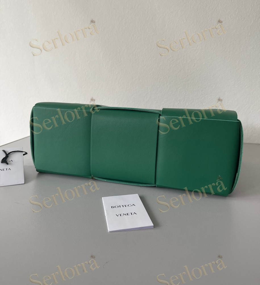 BOTTEGA VENETA SMALL ARCO TOTE