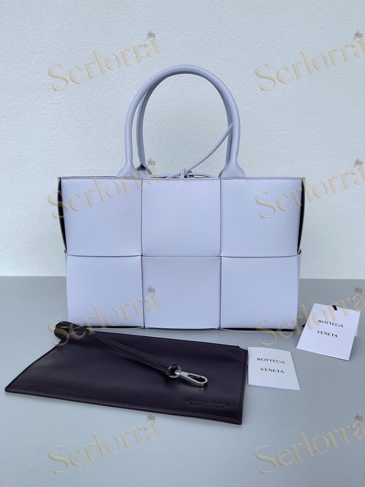 BOTTEGA VENETA SMALL ARCO TOTE