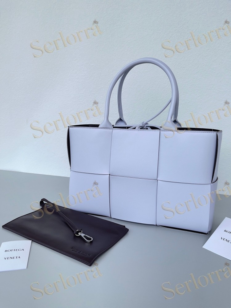 BOTTEGA VENETA SMALL ARCO TOTE
