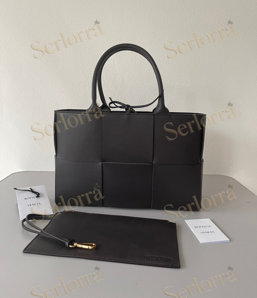 BOTTEGA VENETA SMALL ARCO TOTE
