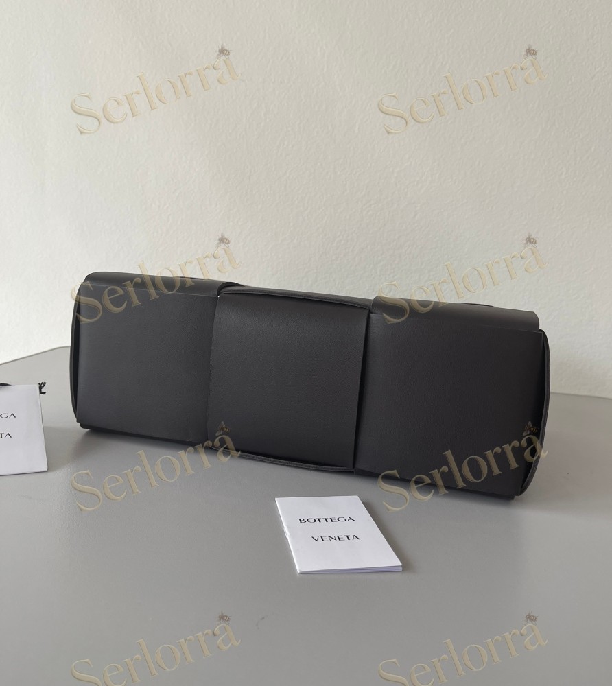 BOTTEGA VENETA SMALL ARCO TOTE