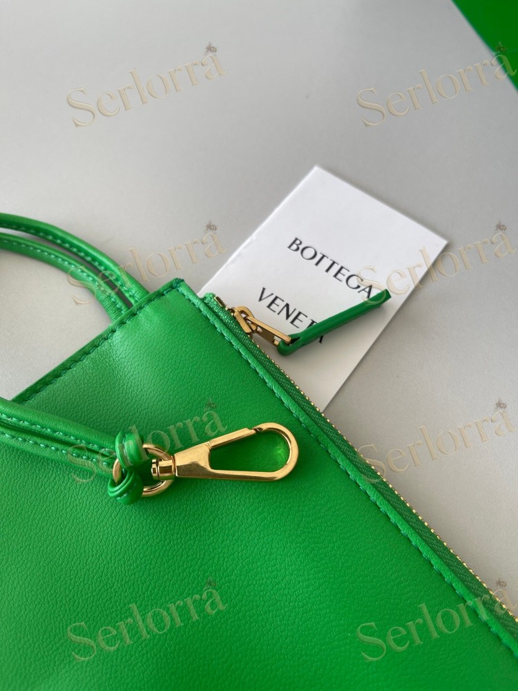 BOTTEGA VENETA SMALL ARCO TOTE