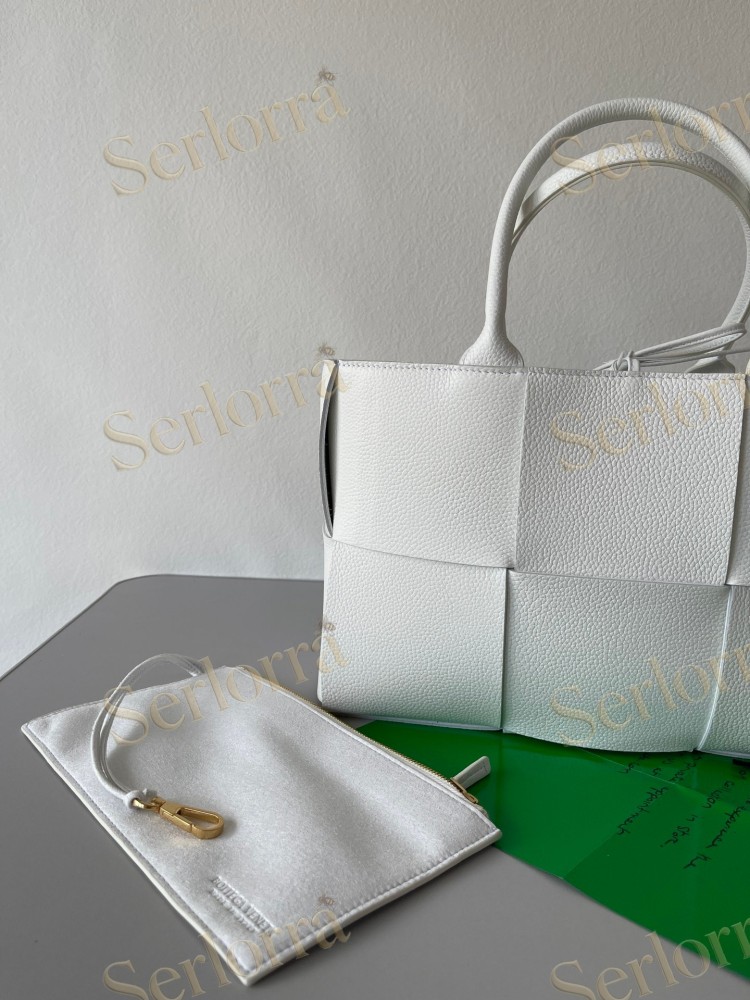 BOTTEGA VENETA SMALL ARCO TOTE