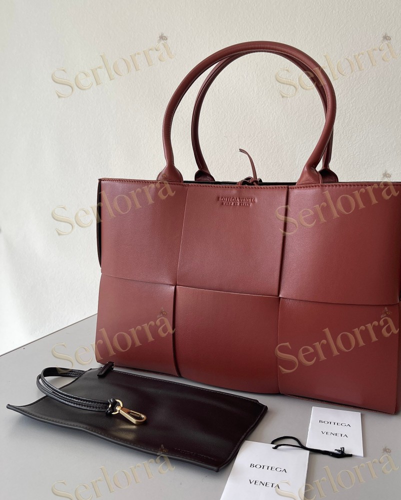 BOTTEGA VENETA ARCO TOTE