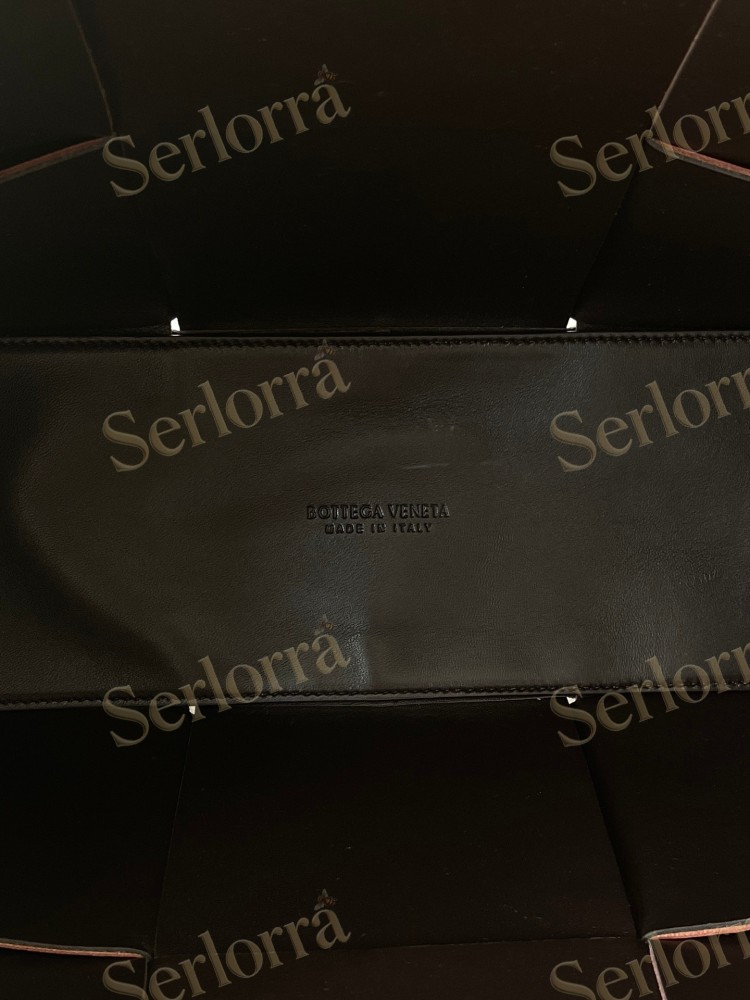 BOTTEGA VENETA ARCO TOTE