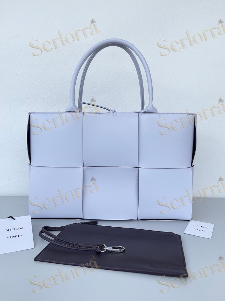 BOTTEGA VENETA ARCO TOTE