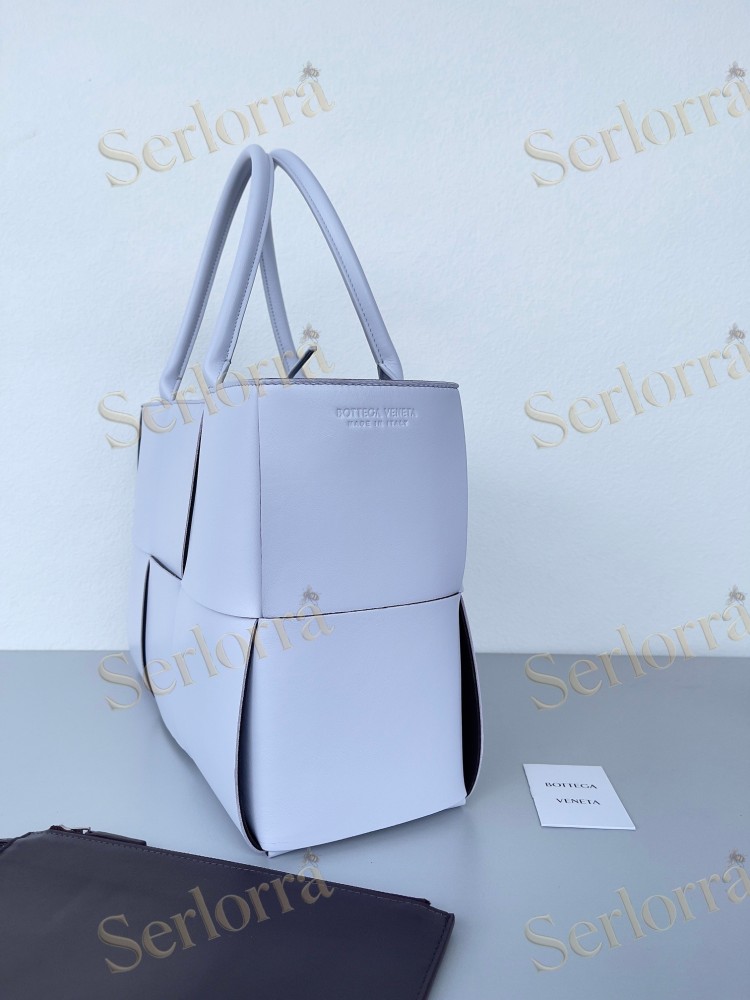 BOTTEGA VENETA ARCO TOTE
