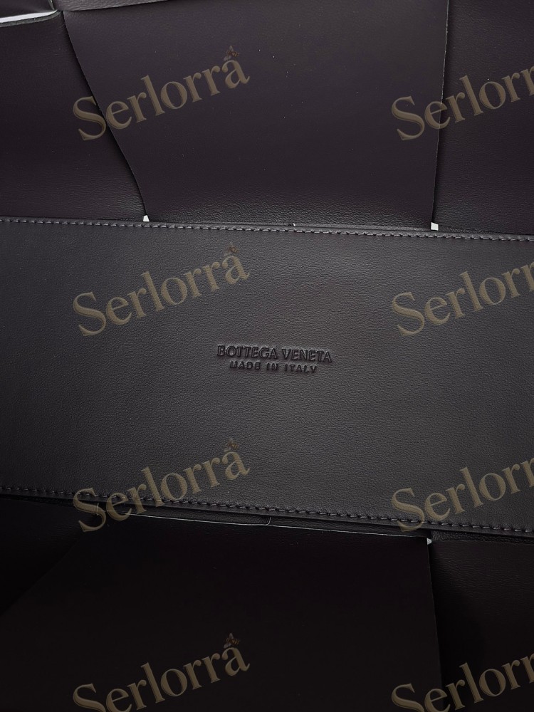 BOTTEGA VENETA ARCO TOTE